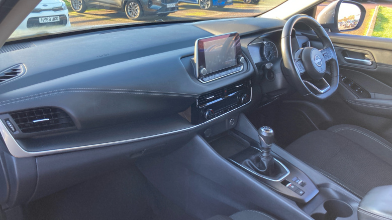 Nissan Qashqai 1.3 DiG-T MH Acenta Premium 5dr Petrol Hatchback